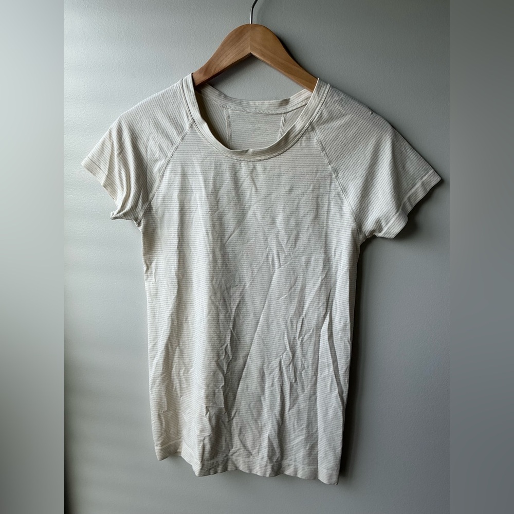 Athleta momentum top size small